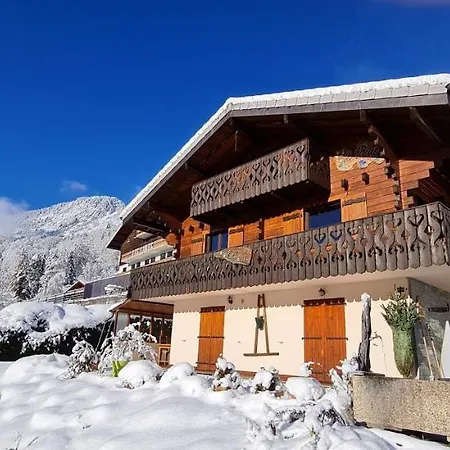 Au Chalet Le Pery, Vue Sur Le Mont De Grange Abondance Exterior photo